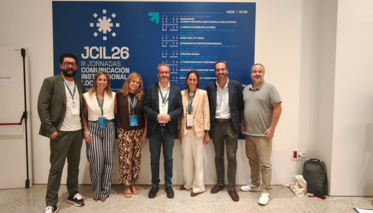 Instagram post from apecom_malaga. This post is in position 1.
