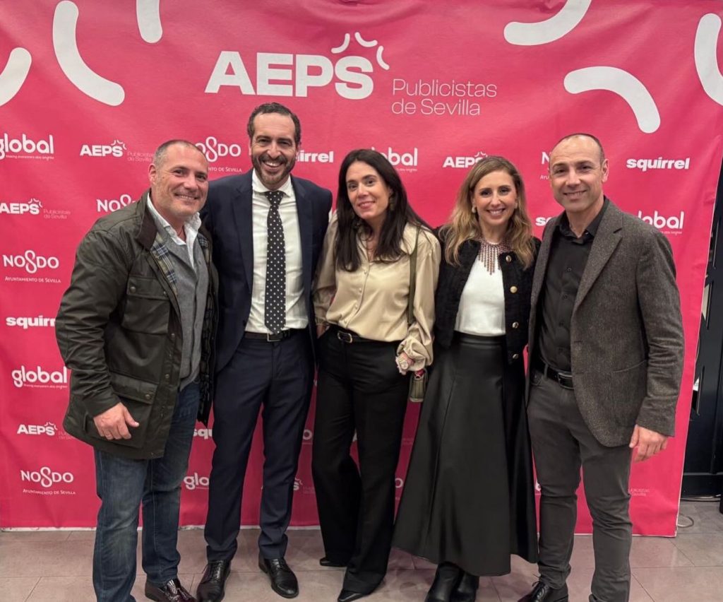 Instagram post from apecom_malaga. This post is in position 1.