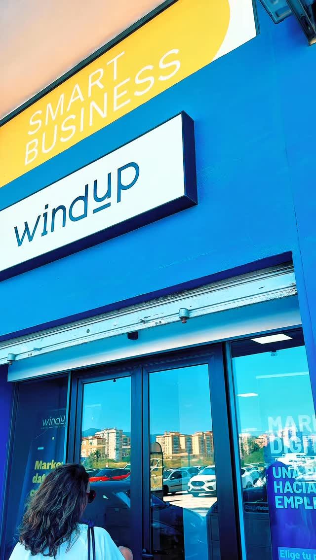 Instagram post from apecom_malaga. This post is in position 0.